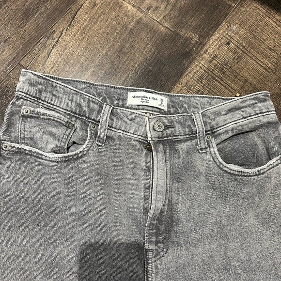 Abercrombie high waisted Jeans size 28 - Picture 2 of 3